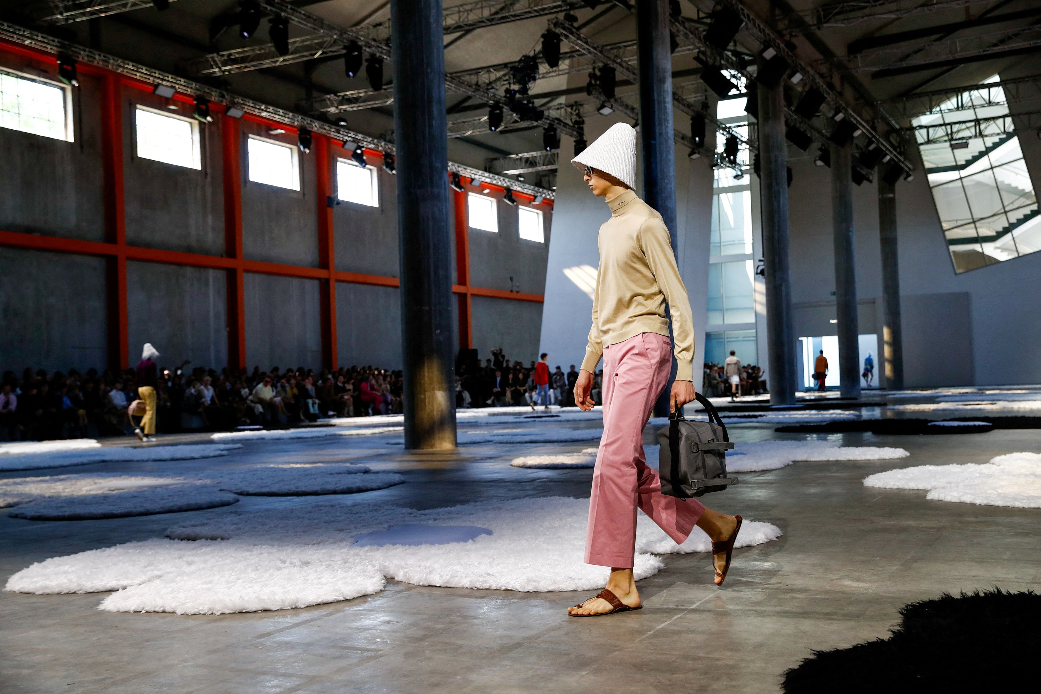Prada: Άνοδος 3% στα έσοδα με ώθηση από την Αμερική