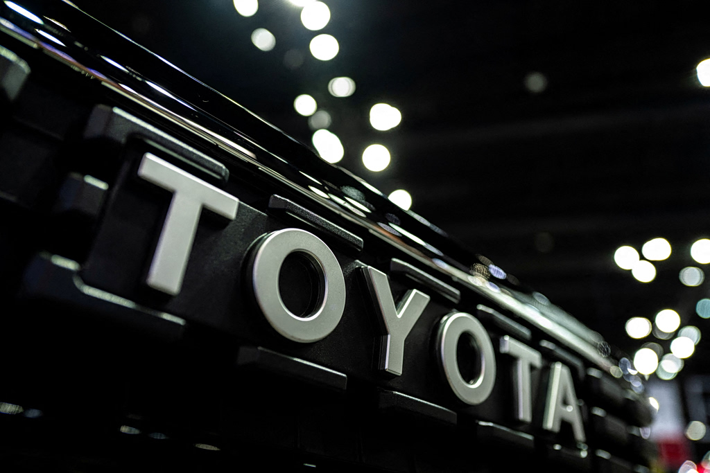 Toyota: Νέα πτώση κερδών εν μέσω αυξανόμενου κόστους και γεωπολιτικών πιέσεων