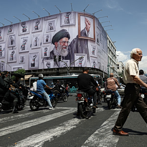 Καθ’ οδόν για το Πεκίνο ο Τραμπ, ενώ κλιμακώνεται η ένταση με το Ιράν