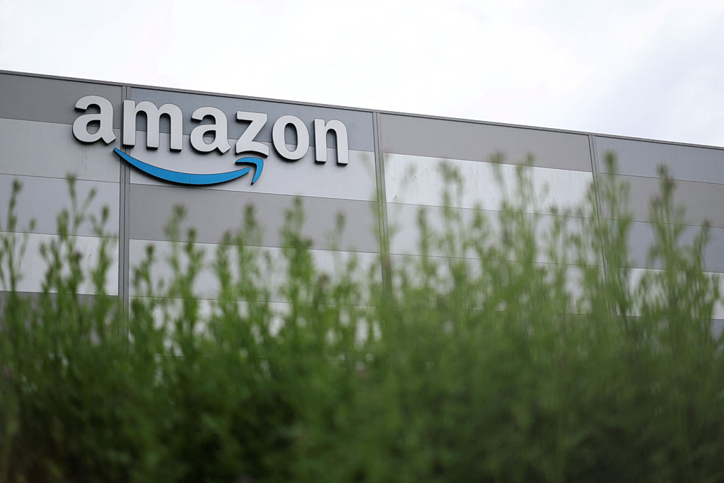 Amazon: Αγωγή καταναλωτών κατά της Amazon για τις χρεώσεις από τους δασμούς Τραμπ