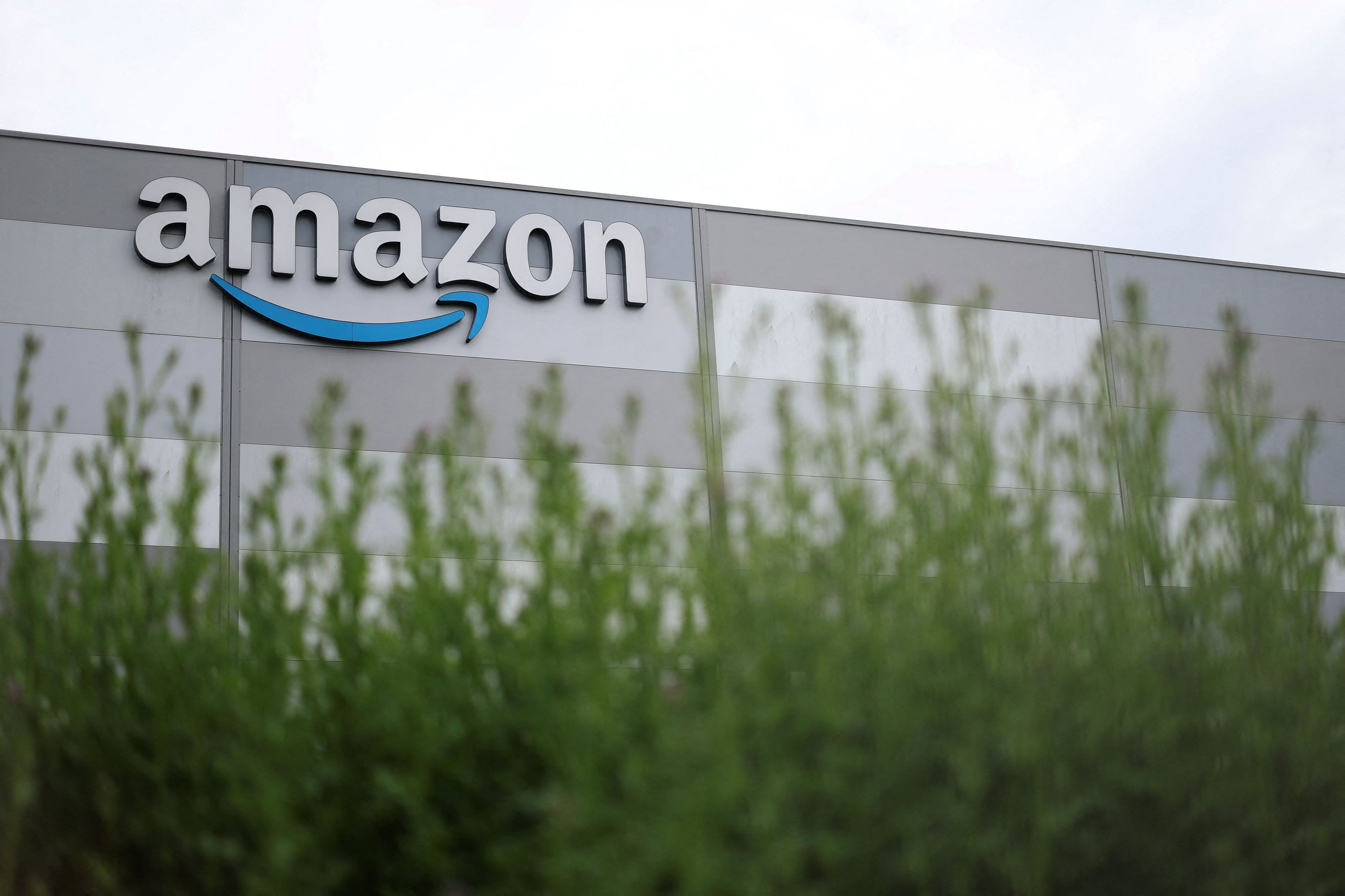 Amazon: Αγωγή καταναλωτών κατά της Amazon για τις χρεώσεις από τους δασμούς Τραμπ