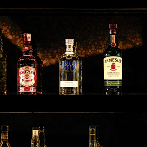 Pernod Ricard: Η μεγάλη σύγκρουση για την άδεια αλκοόλ στην Ινδία