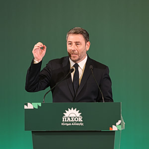 ΠΑΣΟΚ: Πώς διαβάζουν την «επιστροφή» Τσίπρα
