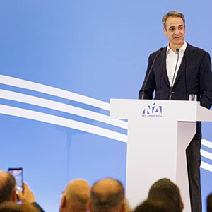Μαξίμου: Επιμένουν οι εισηγήσεις για εκλογές το Φθινόπωρο – Τι ζυγίζει ο Μητσοτάκης