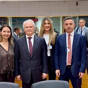 Ανδριανός: Ενεργή στήριξη των παραγωγών της ΕΕ