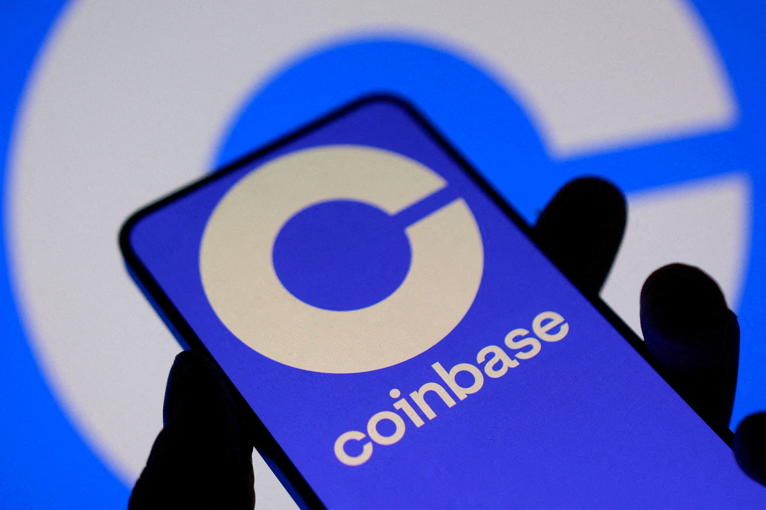 Coinbase: Απολύει 1 στους 7 εργαζόμενους λόγω τεχνητής νοημοσύνης