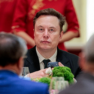 Tesla: Γιατί η συγχώνευση με SpaceX θα μπορούσε να είναι αρνητική για τους μετόχους της