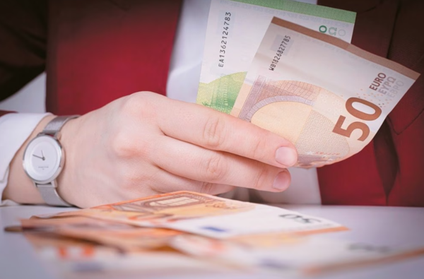 ΟΠΕΚΑ: Πότε πληρώνονται τα κοινωνικά επιδόματα Μαϊου