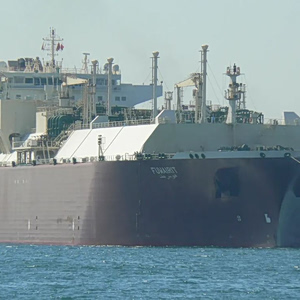 Στενά Ορμούζ: Τάνκερ με αργό και LNG διέρχονται με προορισμό Πακιστάν – Κίνα