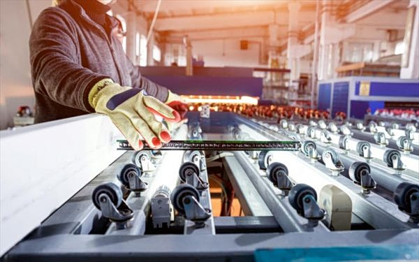 Βιομηχανία: Αύξηση 27,4% στον κύκλο εργασιών τον Μάρτιο