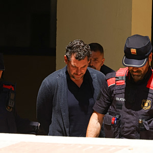 Mango: Επισήμως κατηγορούμενος για τη δολοφονία του πατέρα του ο Τζόναθαν Άντικ