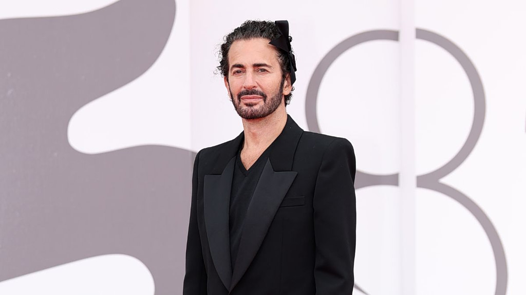 LVMH: Πίσω από την πώληση της Marc Jacobs
