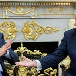 Δασμοί: Μερτς υπέρ Τραμπ για τους δασμούς 25% στα ευρωπαϊκά οχήματα