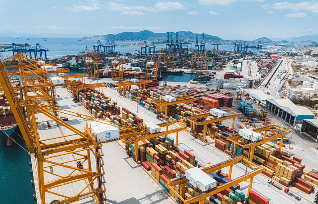 ΟΛΠ: Αύξηση 8,6% στα έσοδα το 2025 – Στο €1,896 το μέρισμα/μετοχή
