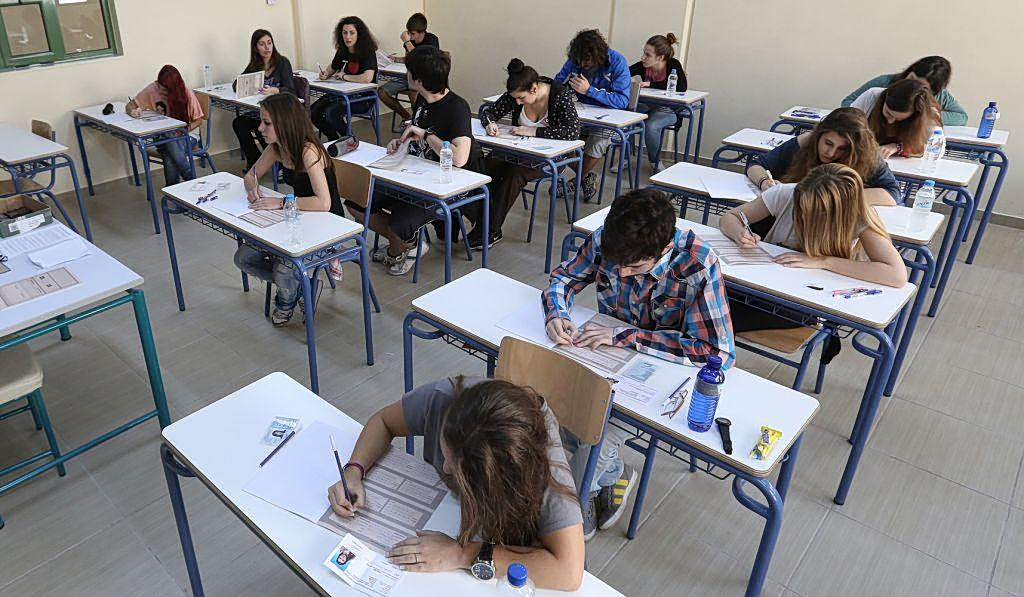 Ζαχαράκη για πανελλαδικές: Το ισχύον μοντέλο έχει φτάσει στα όρια του