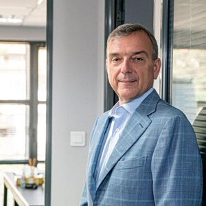 IDEAL Holdings: Αύξηση 7% στα συγκρίσιμα EBITDA το α΄τρίμηνο