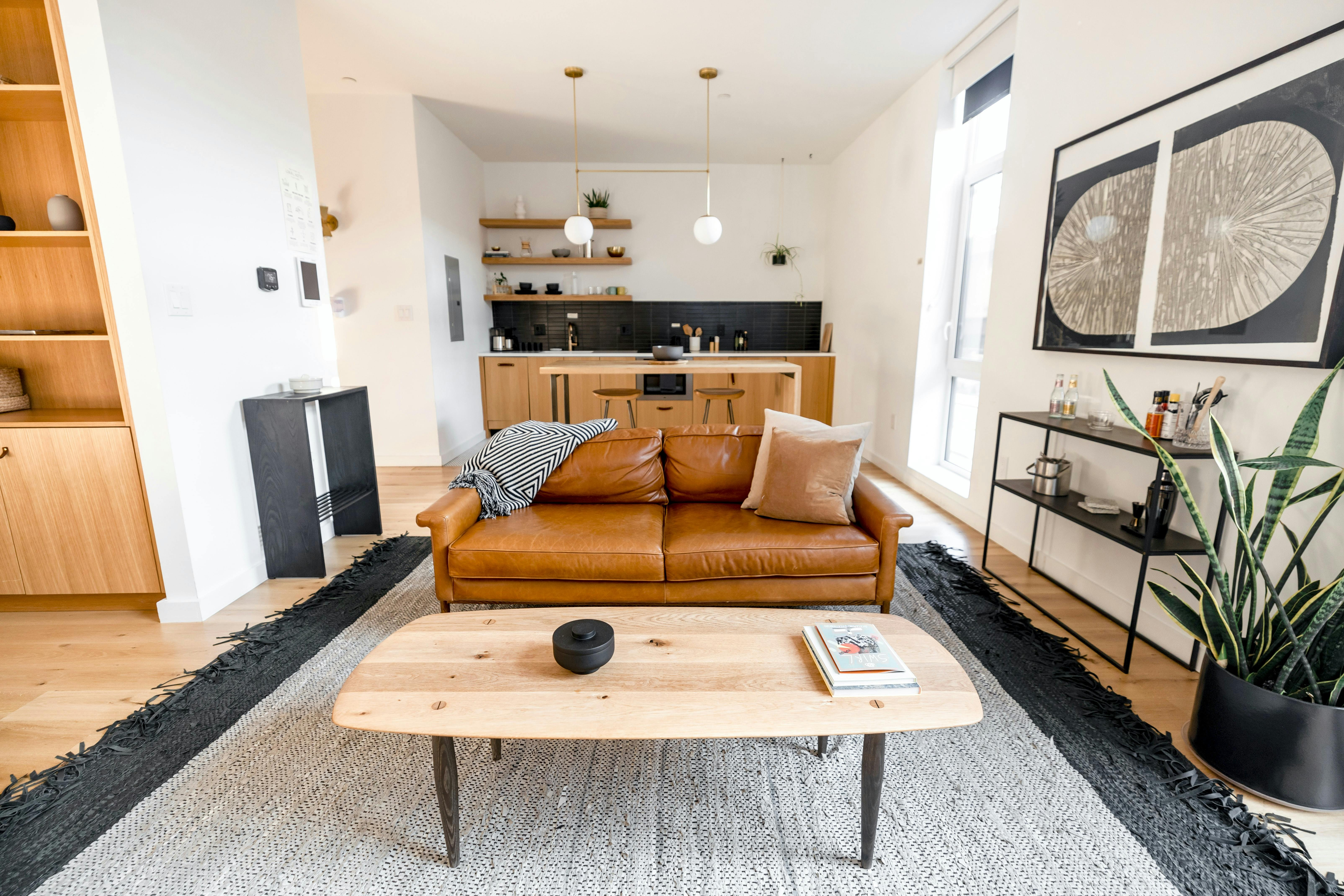Χωροταξικό στον τουρισμό: Τι αλλάζει σε Airbnb και ξενοδοχεία – Οι αντιδράσεις
