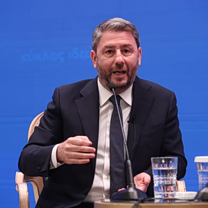 Ανδρουλάκης: «Να μάθουμε το λόγο που με παρακολουθούσαν»