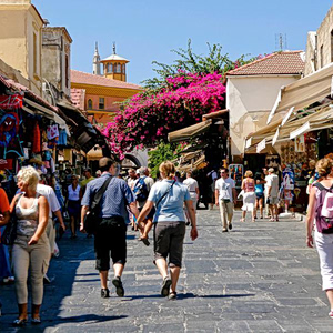 ΙΕΛΚΑ: Μόνο 1 στους 2 σχεδιάζουν να κάνουν διακοπές – 11,4 ημέρες ο μέσος χρόνος διακοπών