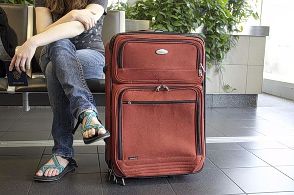 Greek Holiday Weekend Travel Down 5 Percent as Rising Costs Dampen Demand