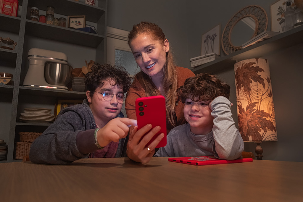 Έρευνα Vodafone: Το 73% των νέων χάνει τον έλεγχο του χρόνου στο internet