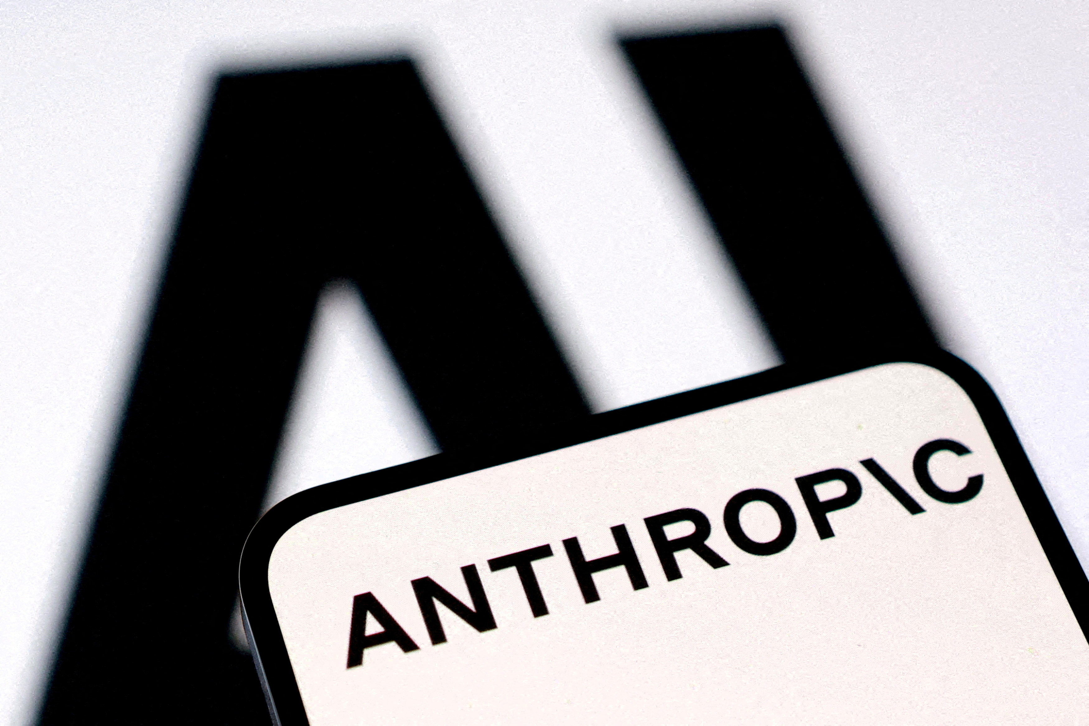 Anthropic: Μυστική αίτηση IPO-μαμούθ και η μάχη των AI γιγάντων