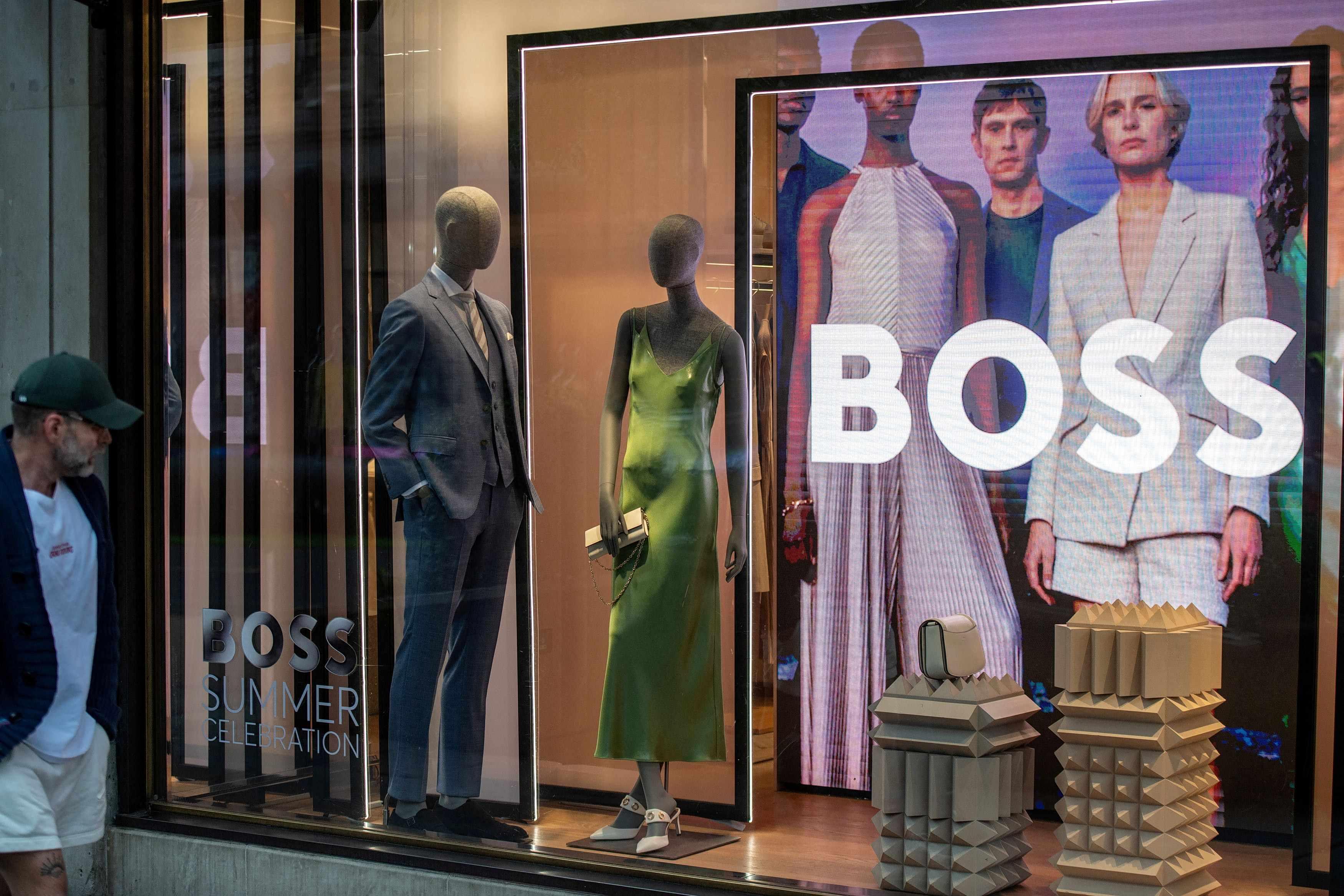 Hugo Boss: Άλμα της μετοχής μετά την πρόταση εξαγοράς 2,3 δισ. δολαρίων από τη Frasers Group