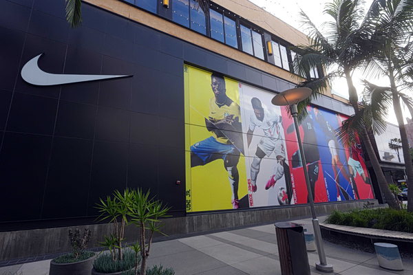 Nike: Η στρατηγική αλλαγή στο τιμόνι φέρνει τον David Denton από την Pfizer στη θέση του CFO