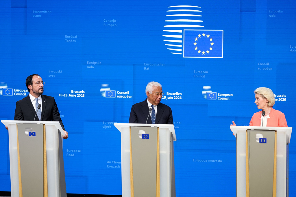EE: Ρήγμα στους Ευρωπαίους ηγέτες για τις επαφές με το Κρεμλίνο