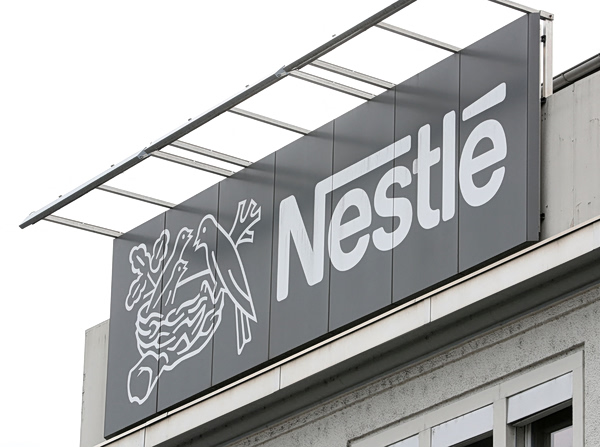 Nestle: Αποσύρει τις τεχνητές χρωστικές από όλα τα προϊόντα της έως το 2026