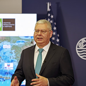 HELLENiQ ENERGY: Επέκταση στρατηγικής συνεργασίας με Chevron και στο «Block 10»