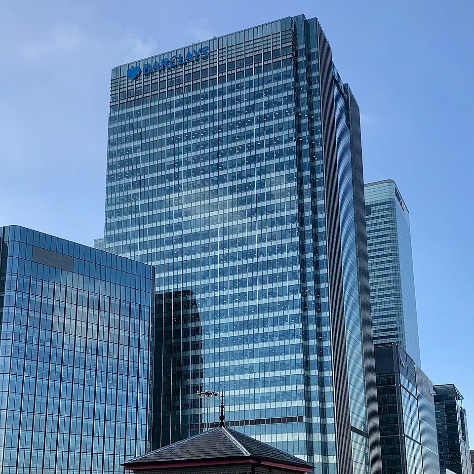 Barclays: Αγόρασε τα κεντρικά γραφεία της στο Canary Wharf έναντι 750 εκατ. λιρών