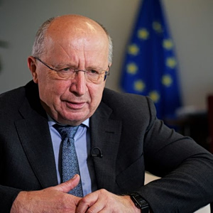 Αντριους Κουμπίλιους: Ετοιμη για υπογραφή η σύμβαση SAFE με την Ελλάδα