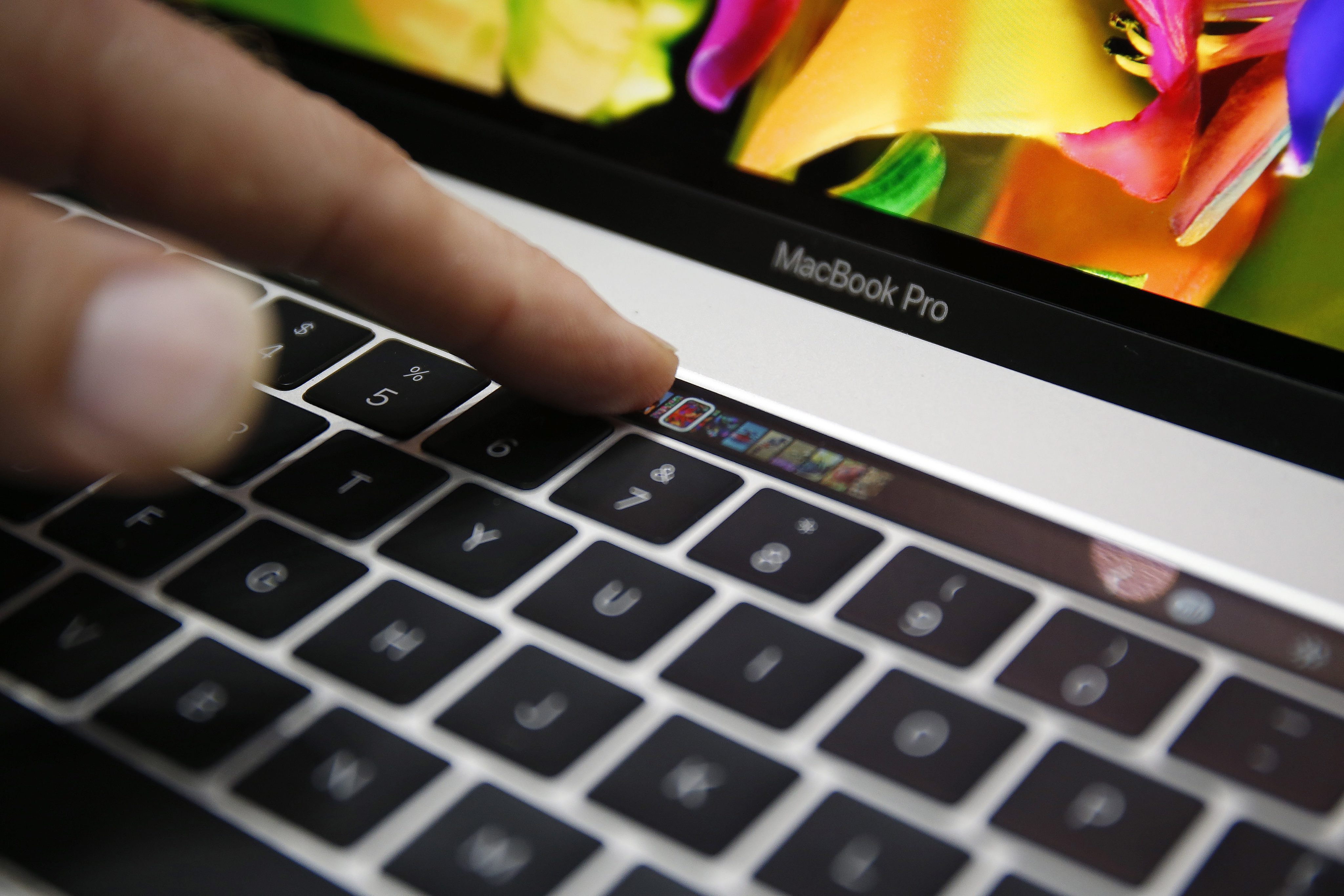 Apple: Αυξάνει τις τιμές σε MacBook – iPad λόγω εκτίναξης του κόστους μνήμης