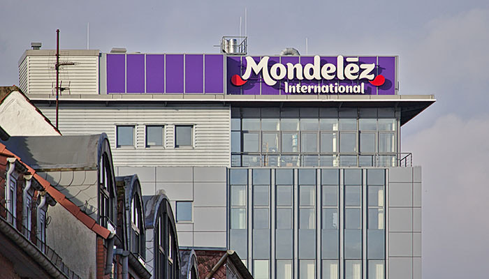 Mondelez: Υπερασπίζεται την παραμονή της στη Ρωσία παρά τις επικρίσεις για τον πόλεμο στην Ουκρανία