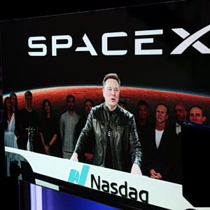 Elon Musk Becomes the World’s First Trillionaire
