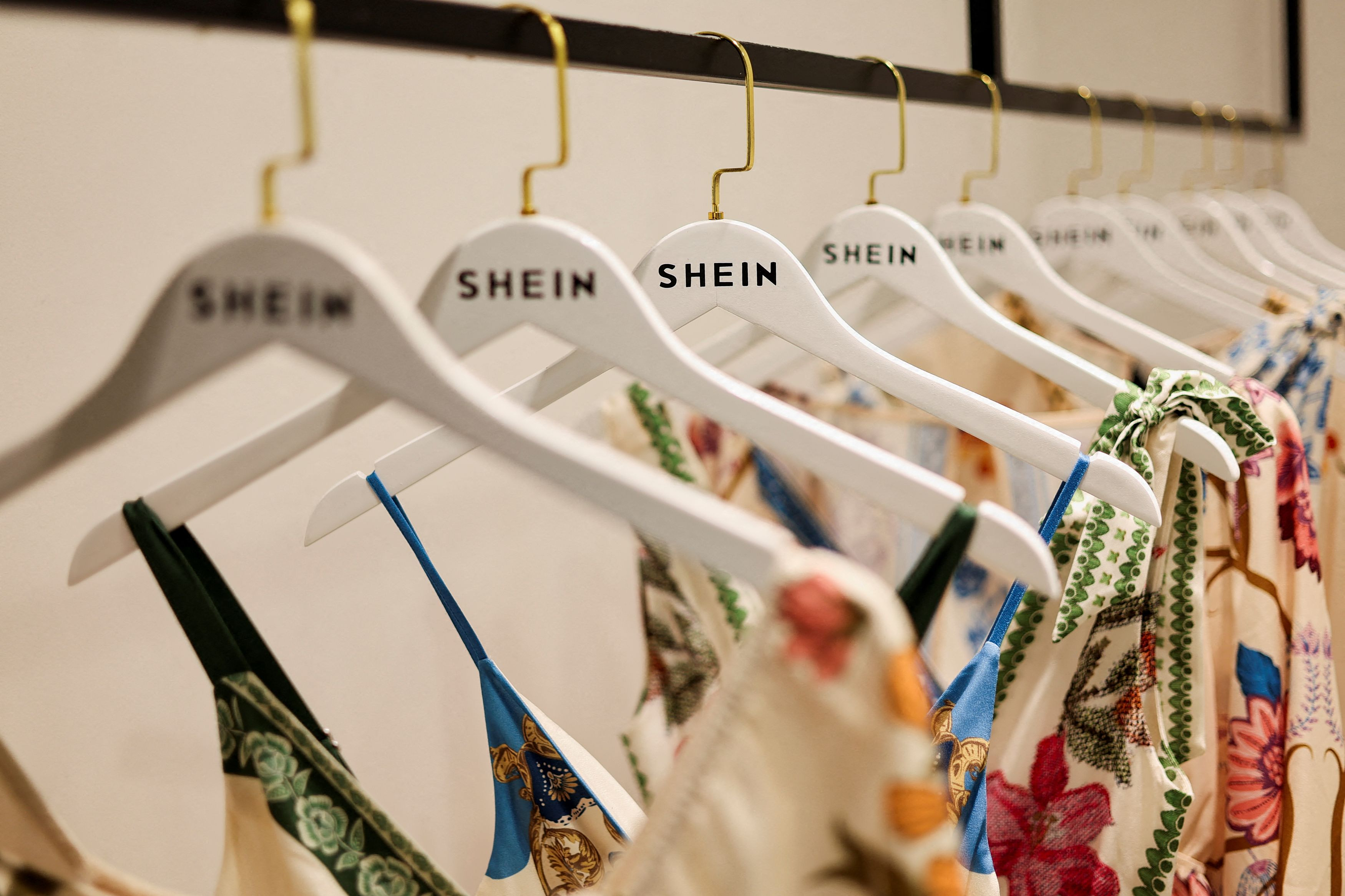 Shein: Τι αποκαλύπτει το πρόστιμο των 22 εκατ. ευρώ της Γαλλίας