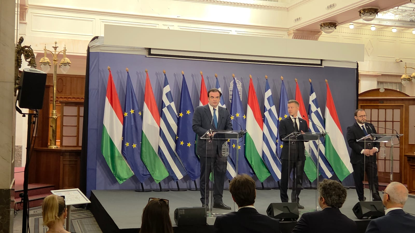 Κυριάκος Πιερρακάκης από τη Βουδαπέστη:  «Ένας άνεμος αλλαγής πνέει από την Ουγγαρία»