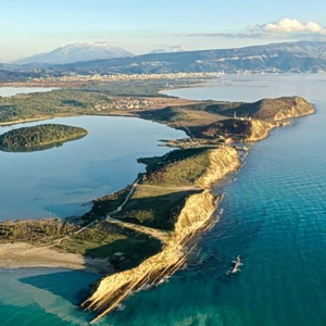 Αλβανία: Το αμφιλεγόμενο στοίχημα του Τζάρεντ Κούσνερ προκαλεί πολιτική θύελλα