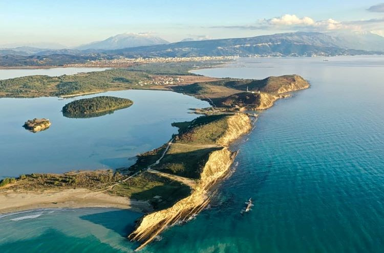 Αλβανία: Το αμφιλεγόμενο στοίχημα του Τζάρεντ Κούσνερ προκαλεί πολιτική θύελλα