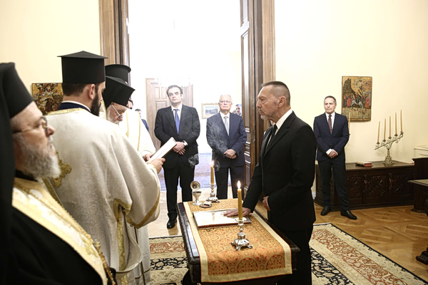 Στουρνάρας: Ορκίστηκε διοικητής της Τράπεζας της Ελλάδος