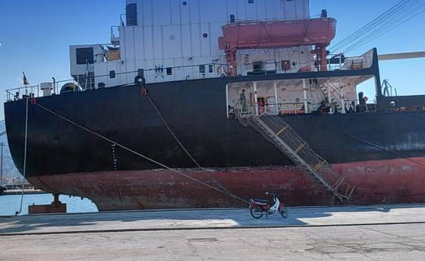 ΑΑΔΕ: Μπλόκο σε πλοίο στο λιμάνι του Βόλου με 12.300 λίτρα λαθραίων καυσίμων
