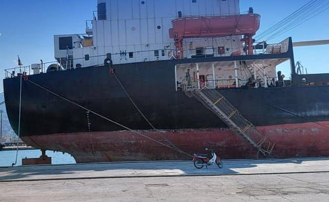 ΑΑΔΕ: Μπλόκο σε πλοίο στο λιμάνι του Βόλου με 12.300 λίτρα λαθραίων καυσίμων