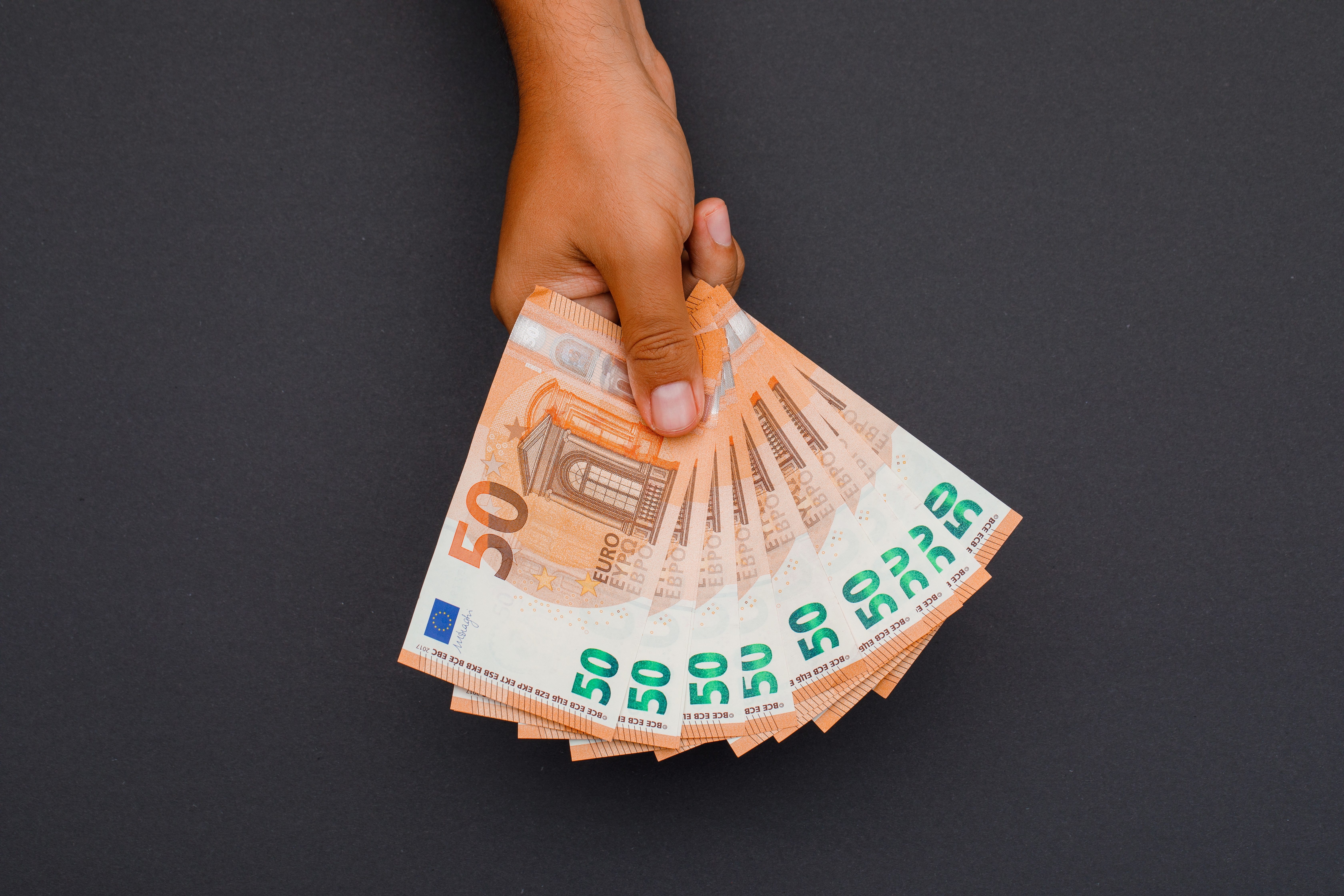 Ακατάσχετος λογαριασμός: Στα 1.600 ευρώ το νέο όριο προστασίας – Τι αλλάζει για χιλιάδες οφειλέτες