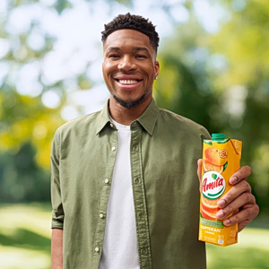 Ο Γιάννης Αντετοκούνμπο είναι ο νέος Brand Ambassador της Amita