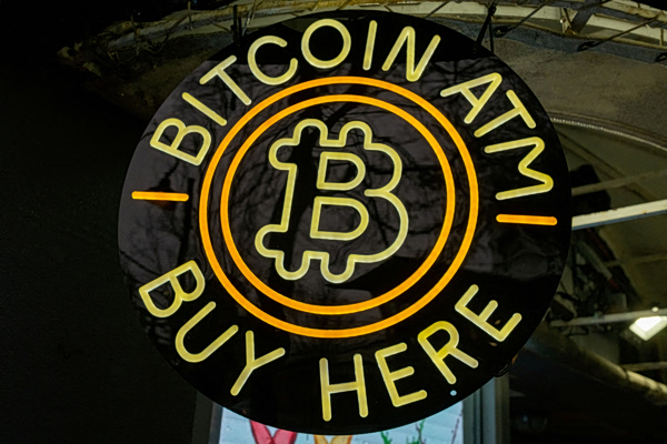 Bitcoin: Βουτιά κάτω από τα 60.000 δολάρια, αρνητικό ρεκόρ 20μήνου