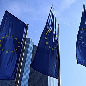 ΕΚΤ: Οι οικονομολόγοι διαφωνούν με τις αγορές για την πορεία των επιτοκίων