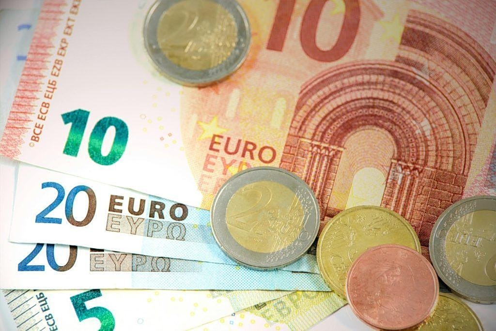 ΕΟΠΥΥ: Ποιοι δικαιούνται το επίδομα των 150 ευρώ