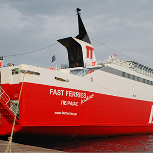Fast Ferries: Στην Επιτροπή Ανταγωνισμού για τον αθέμιτο ανταγωνισμό στην ακτοπλοΐα
