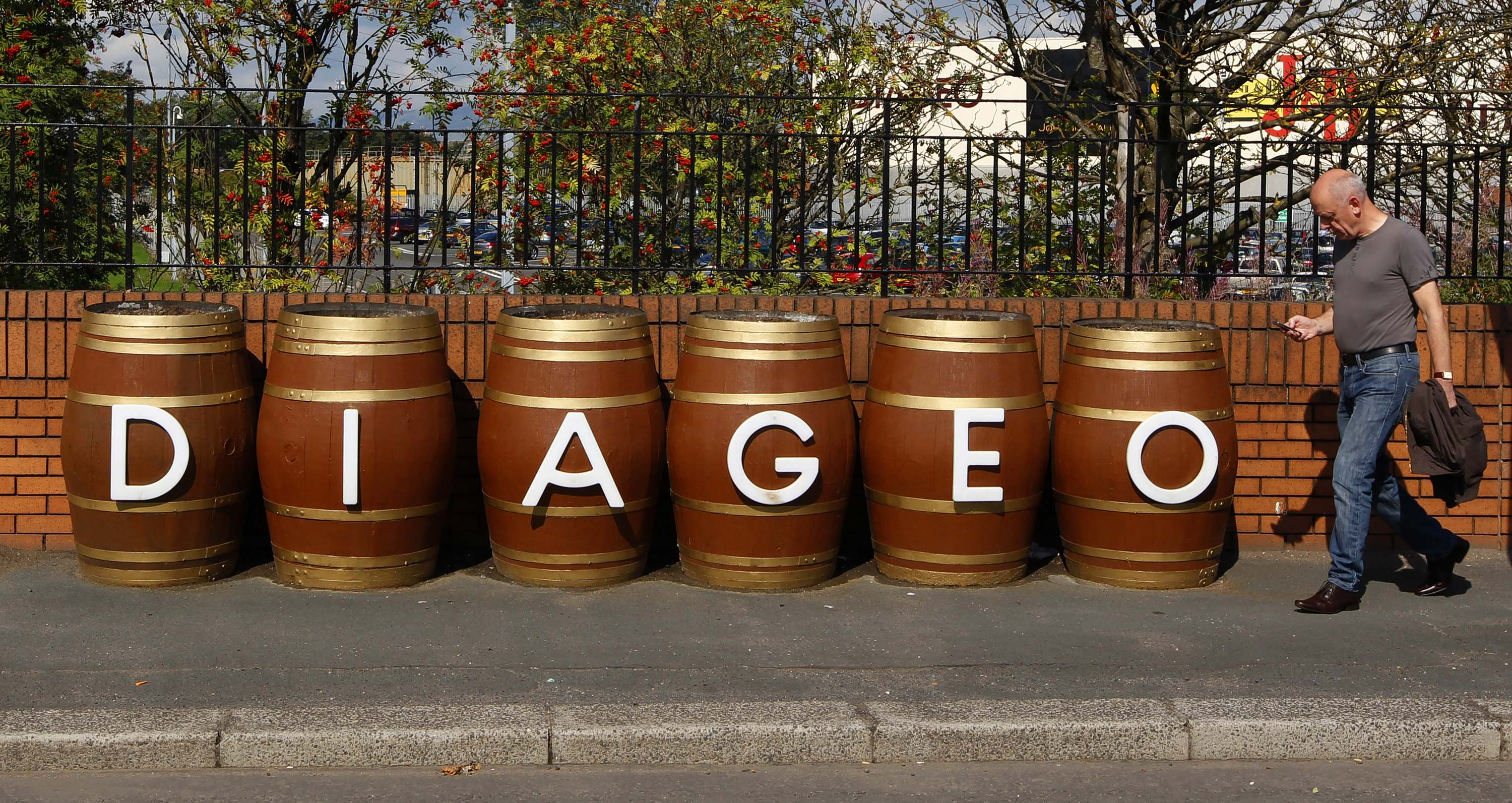 Diageo: Σχέδιο εξυγίανσης με περικοπές κόστους και νέα εμπορική πολιτική